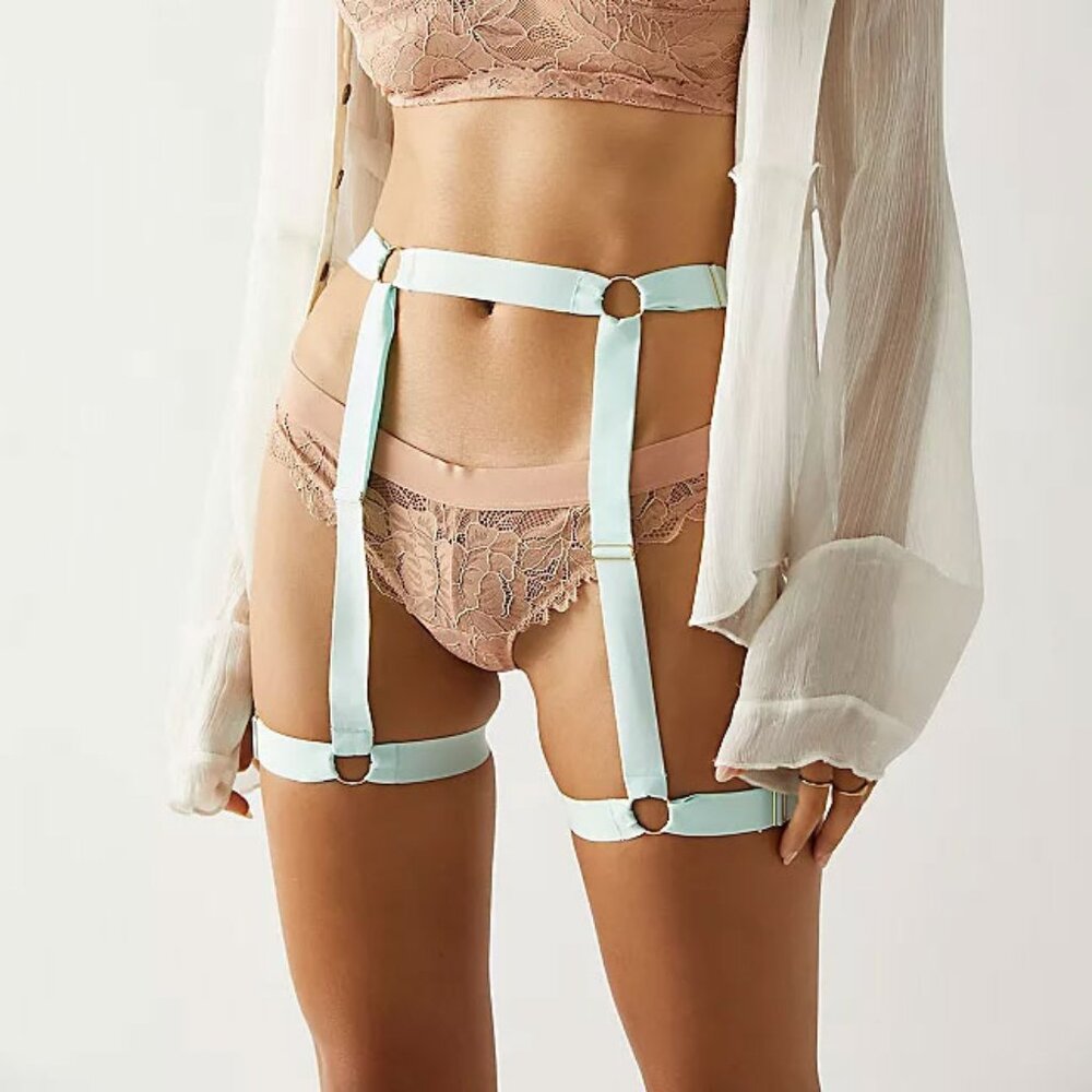 *50off3* NWT HAH Strung Out Garter OS Adjustable O-Ring High Rise Something Blue